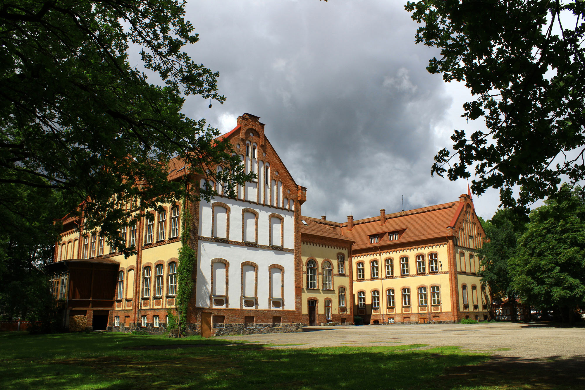 Pärnu (Пярну, Pernau)